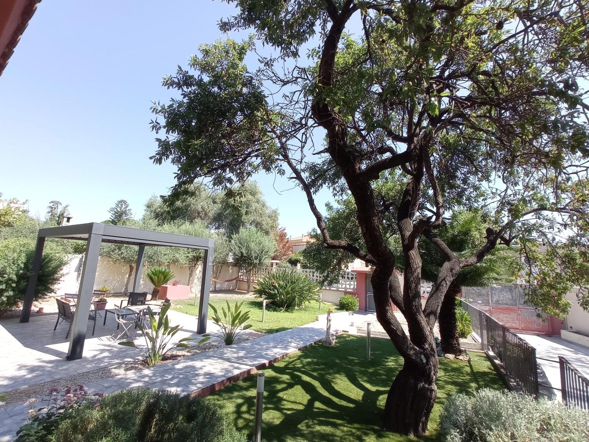 Bed&Breakfast Villa Nora Quartu SantʼElena Exterior foto